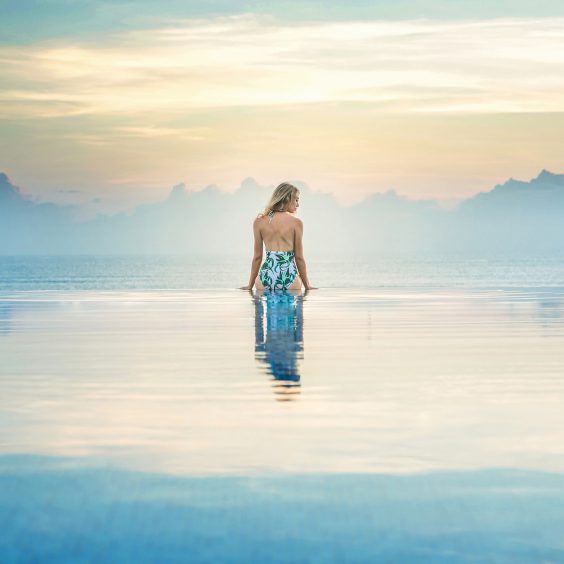 Melia Danang infinity pool