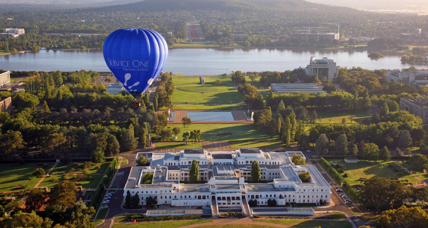 Tour du lịch Úc Canberra